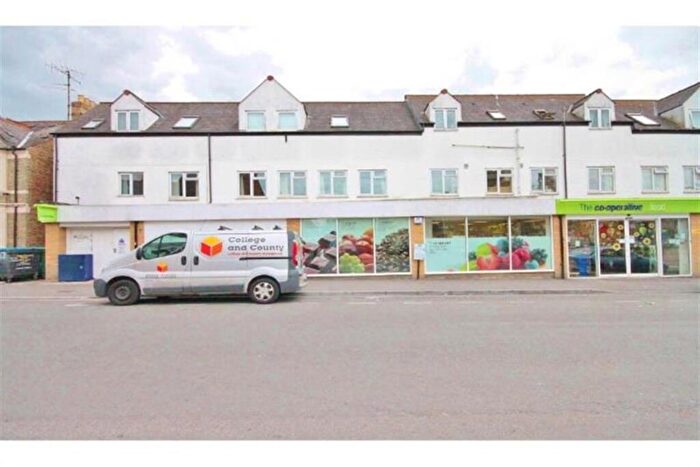 3 Bedroom Apartment To Rent In Cowley, Oxford, Oxfordshire, OX4