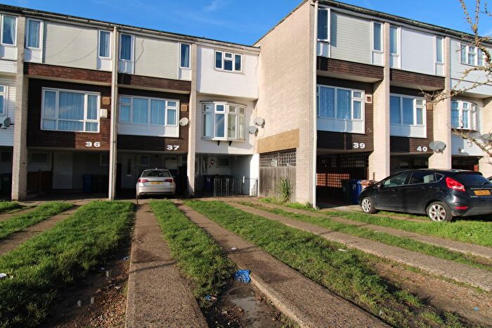 3 Bedroom Terraced House For Sale In Camden Close, Grays, RM16