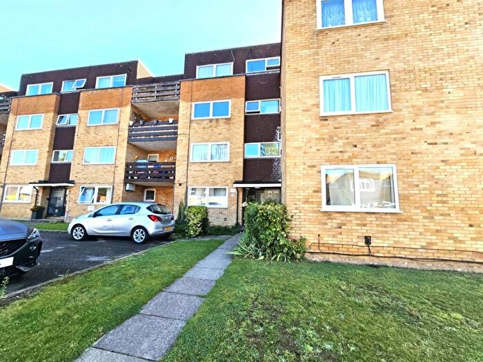 1 Bedroom Flat For Sale In September Way, Stanmore, HA7