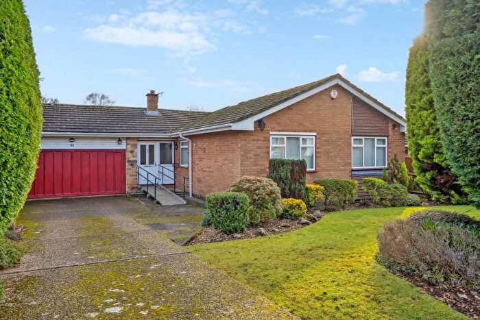 3 Bedroom Bungalow To Rent In Little Hill, Chorleywood, WD3