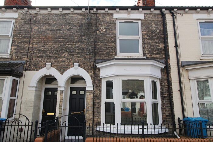 2 Bedroom Terraced House To Rent In White Street, Hull, HU3