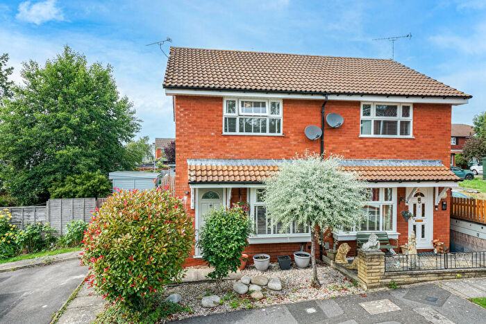 2 Bedroom Semi-Detached House For Sale In Dalesford Road, Aylesbury, Bucks., HP21