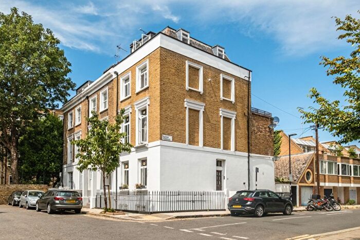 3 Bedroom Flat To Rent In Almeida Street, London, N1