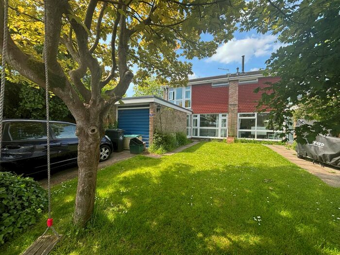 3 Bedroom House To Rent In Maplemead, Bishopston, BS7