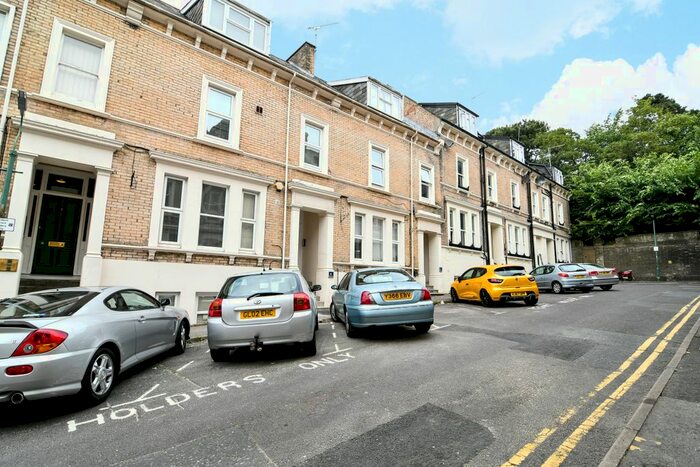 1 Bedroom Flat To Rent In Verulam Place, Bournemouth, BH1