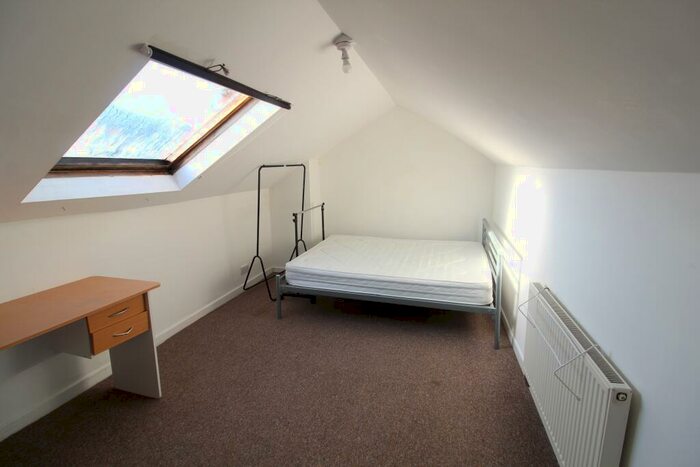 4 Bedroom Maisonette To Rent In Lewes Road, BN2