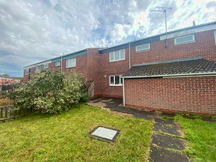3 Bedroom House To Rent In Ibstock Close, Redditch, B98