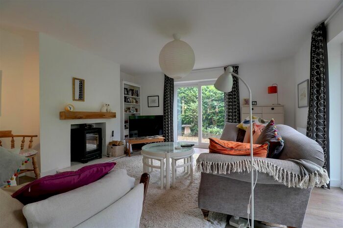 2 Bedroom Detached Bungalow For Sale In Sandbach Road North, Alsager, Stoke-On-Trent, ST7