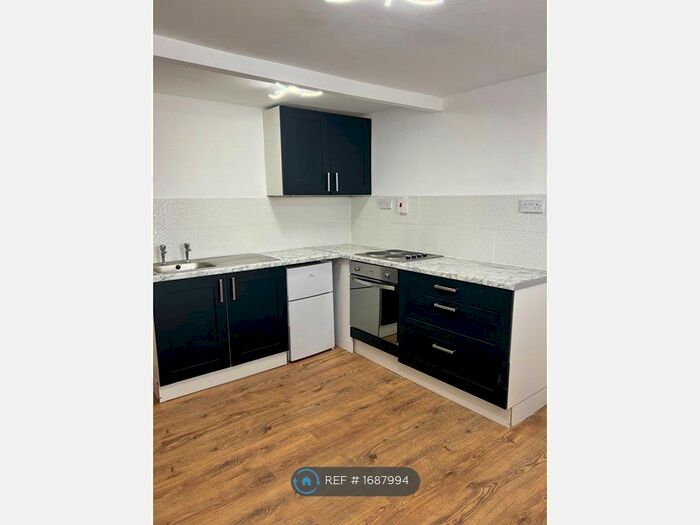 1 Bedroom Flat To Rent In Pershore Road, Stirchley, Birmingham, B30