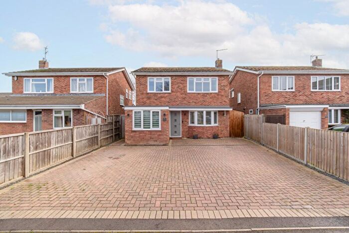 3 Bedroom Detached House For Sale In The Poplars, Bluntisham, Huntingdon, Cambridgeshire, PE28
