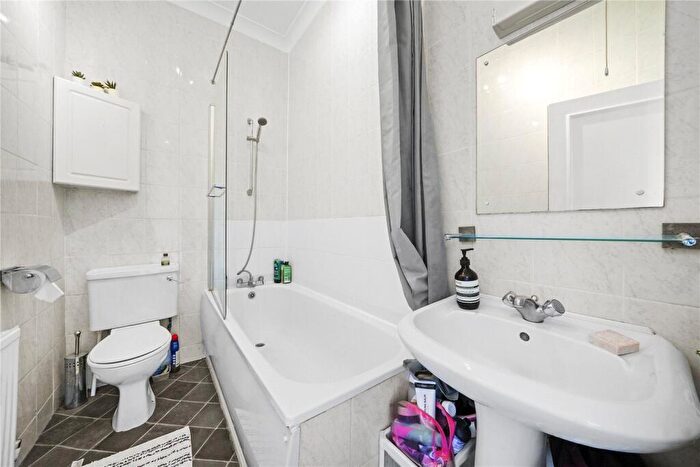 1 Bedroom Flat To Rent In Ramsden Road, Balham, SW12