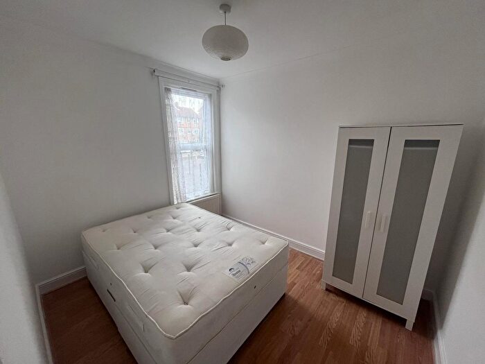 1 Bedroom Flat To Rent In Windsor Road, London, E10