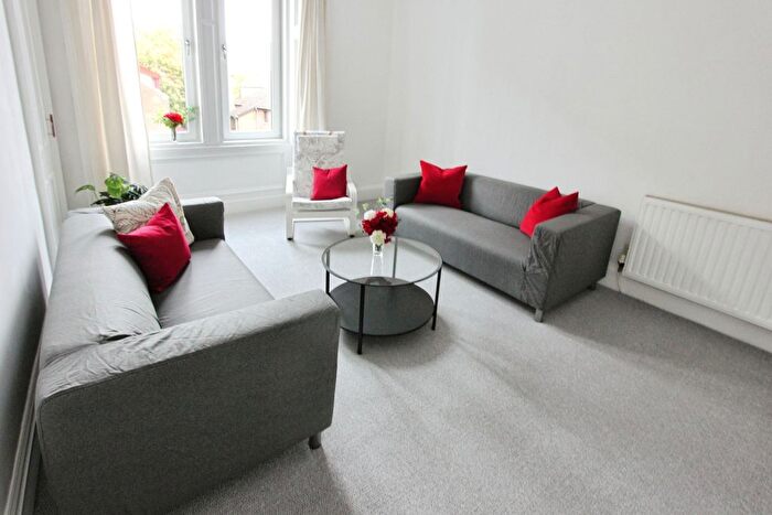 2 Bedroom Flat To Rent In Abbey Street, Edinburgh, EH7