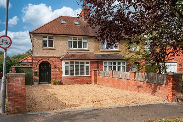 4 Bedroom Semi-Detached House For Sale In Clarendon Avenue, Trowbridge, BA14