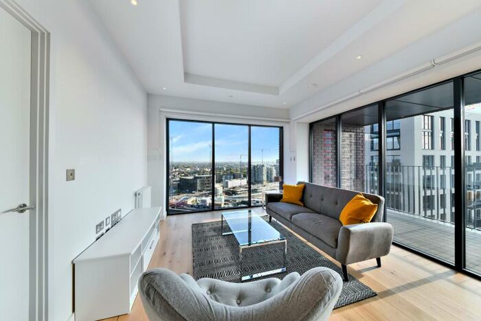 1 Bedroom Apartment To Rent In Modena House, London City Island, London, E14