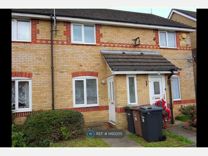 2 Bedroom Terraced House To Rent In Larkspur Gardens, Luton, LU4