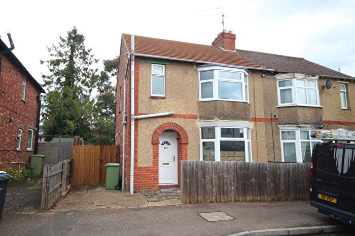 3 Bedroom Semi-Detached House To Rent In Highfield Road, Wellingborough, NN8