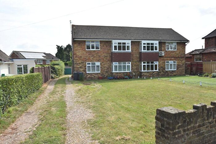 2 Bedroom Apartment For Sale In Berkeley Avenue, Chesham, Buckinghamshire, HP5