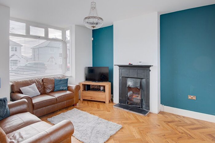 4 Bedroom Detached House For Sale In Neville Avenue, Kidderminster, Worcestershire, DY11