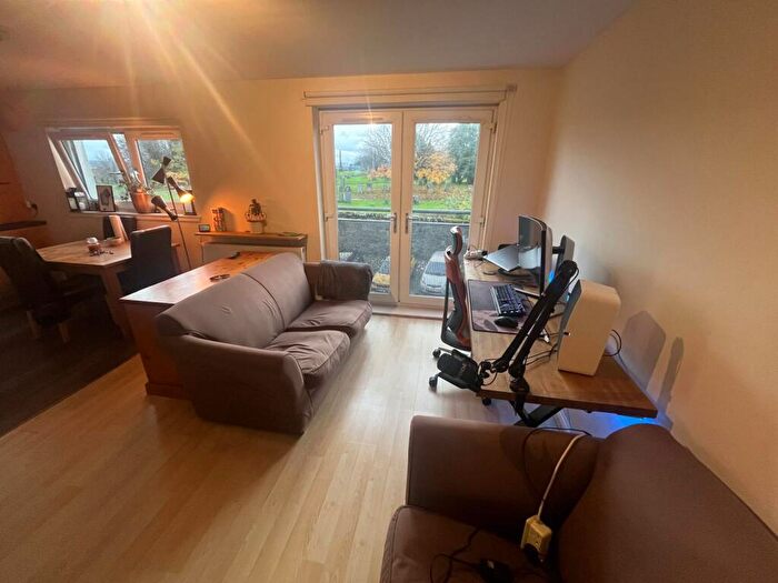 2 Bedroom Apartment To Rent In Springburn Road, Glasgow, G21