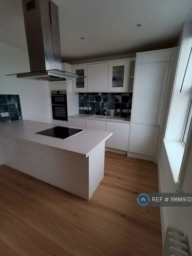 2 Bedroom Flat To Rent In Cliftonville, Margate, CT9