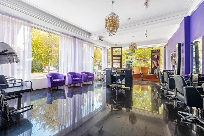 1 Bedroom Studio For Sale In Norwood Road, West Norwood, SE27