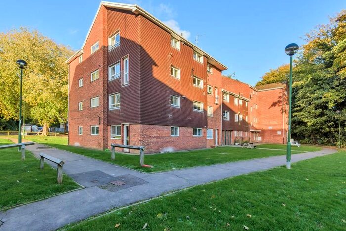 2 Bedroom Semi-Detached House To Rent In Park Place, Amersham, HP6