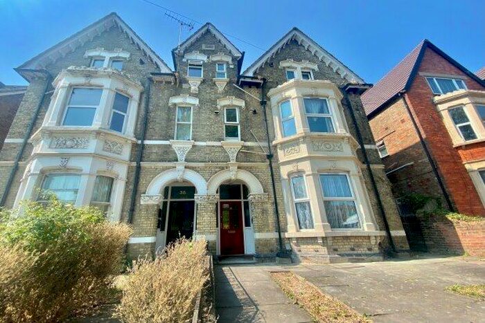 1 Bedroom Flat To Rent In Clapham Road, Bedford, MK41