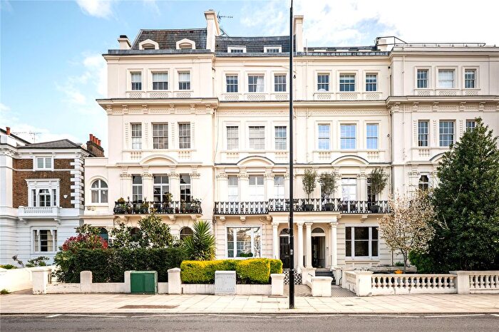 2 Bedroom Flat For Sale In Ladbroke Grove, Notting Hill, London, W11