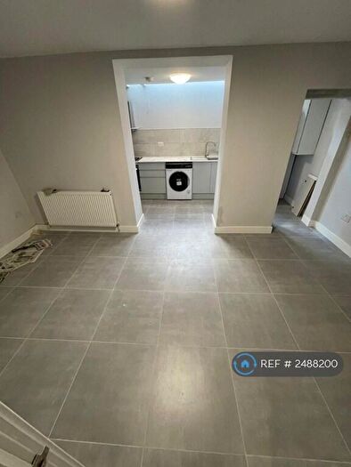 1 Bedroom Flat To Rent In Caledonian Road, London, N1