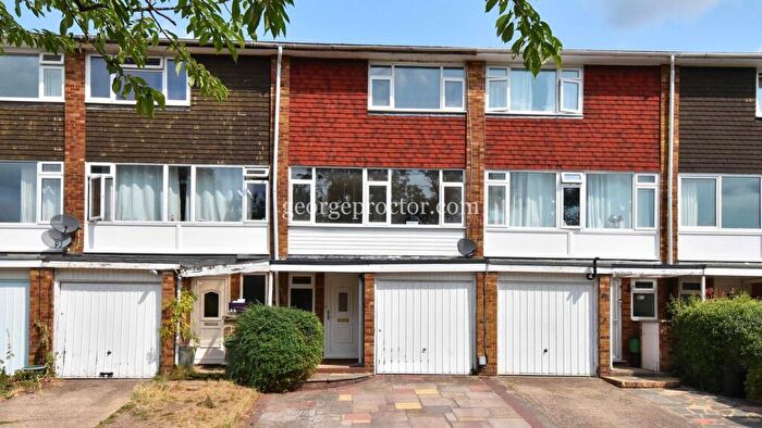 3 Bedroom Town House For Sale In Southlands Grove, Bickley, BR1
