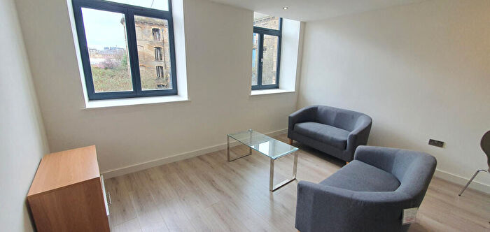 2 Bedroom Apartment To Rent In Conditioning House, Bradford, BD1