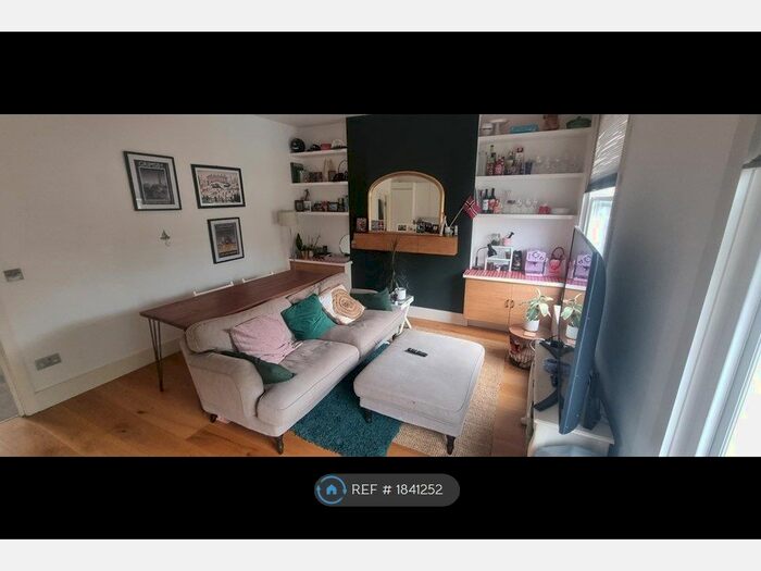 2 Bedroom Maisonette To Rent In Portnall Road, London, W9