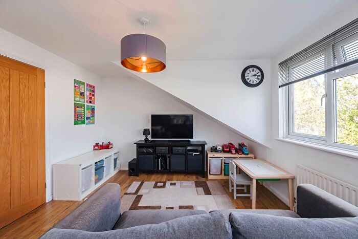 1 Bedroom Flat To Rent In Capworth Street, E10