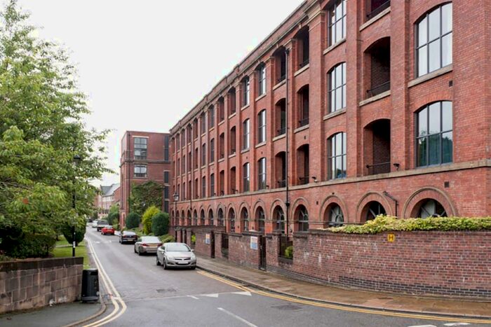 2 Bedroom Flat To Rent In Valley Mill Cottonfields, Eagley, Bolton, BL7