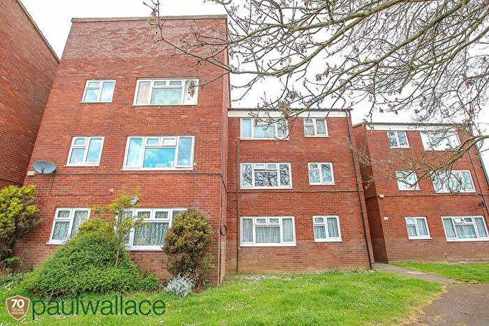 1 Bedroom Apartment To Rent In Mulberry Close, Turnford, EN10