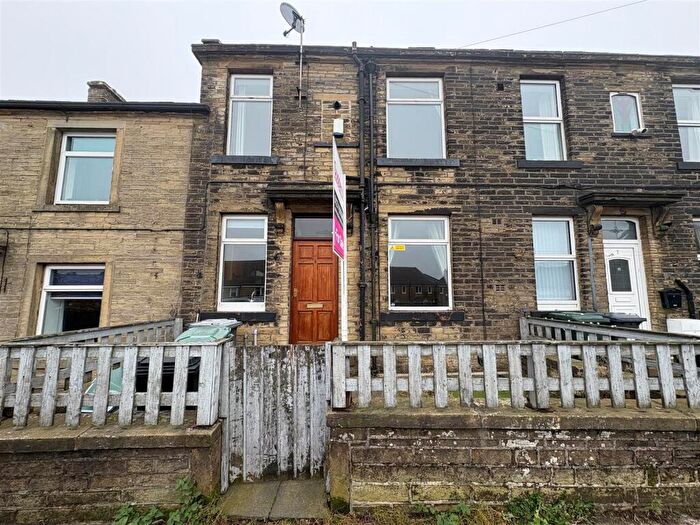 2 Bedroom Terraced House For Sale In Fascination Place, Queensbury, Bradford, BD13