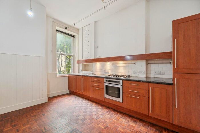 2 Bedroom Flat For Sale In Gibson Street, Hillhead, Glasgow, G12