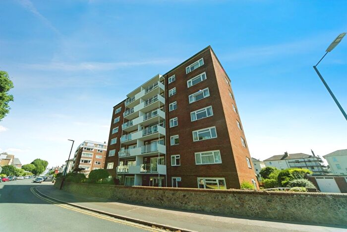 2 Bedroom Flat For Sale In Blackwater Road, Eastbourne, BN21