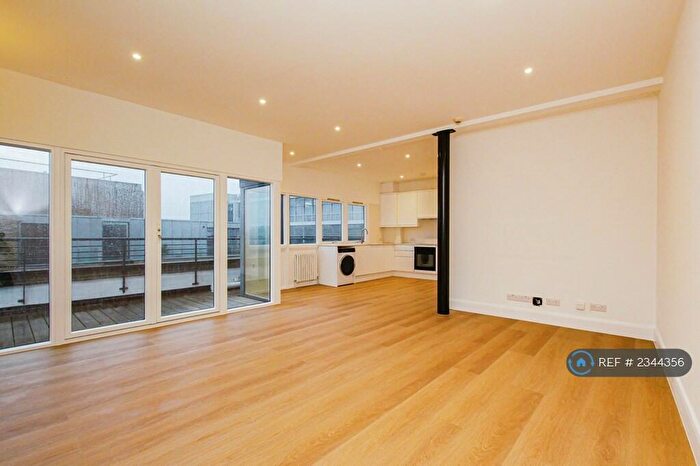 2 Bedroom Flat To Rent In Florfield Rd, London, E8