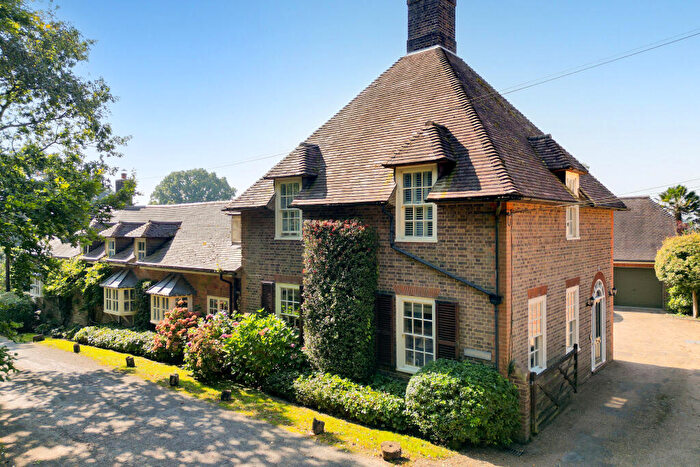 6 Bedroom Detached House For Sale In Paddockhurst Lane, Balcombe, RH17