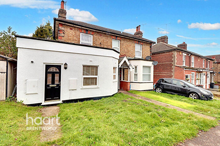 1 Bedroom Flat For Sale In Junction Road, Brentwood, CM14