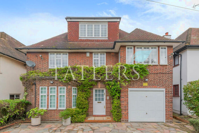 7 Bedroom Detached House To Rent In Aylmer Road, East Finchley, N2