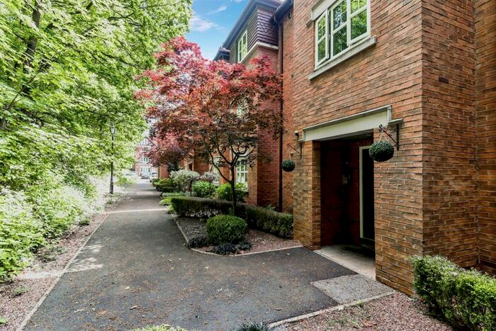 2 Bedroom Apartment For Sale In Horsley Road, Sutton Coldfield, B74