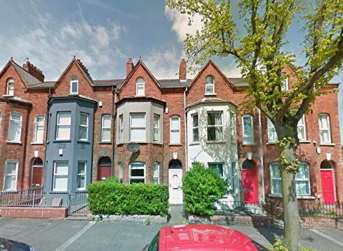 4 Bedroom Terrace House For Sale In University Avenue, Belfast, BT7