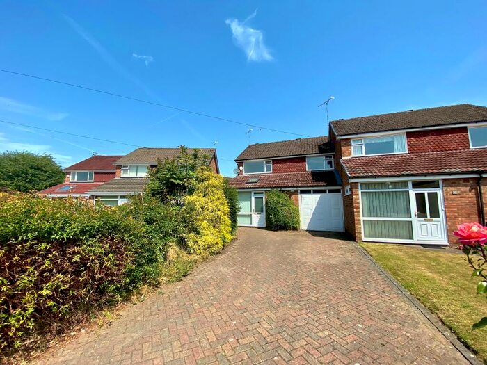 3 Bedroom Semi-Detached House To Rent In Kirklands, Sale, M33