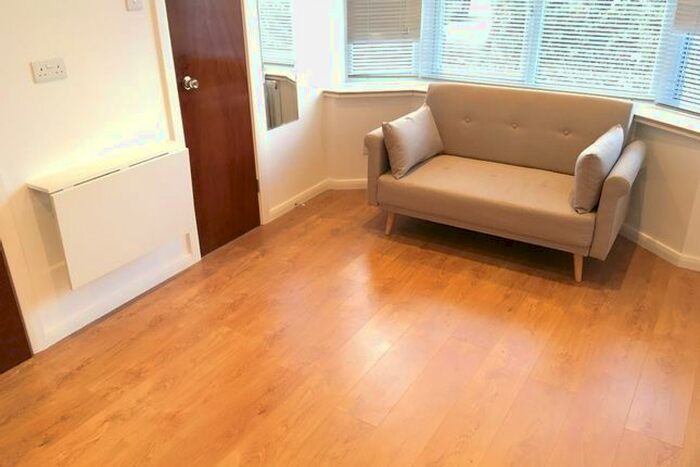 Studio To Rent In Very Near Oldfield Lane South Area, Greenford, UB6