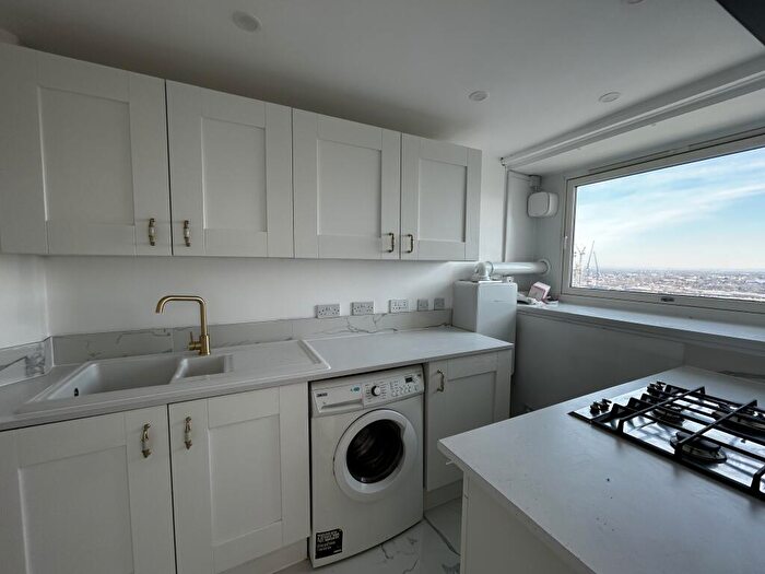 2 Bedroom Apartment To Rent In Cleveland Tower, City Centre Birmingham, B1