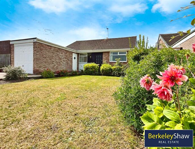 2 Bedroom Detached House For Sale In Lingdales, Formby, Liverpool, L37