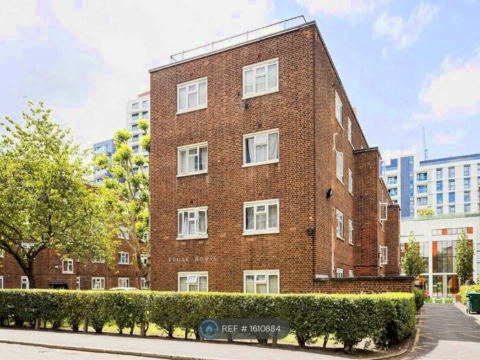 3 Bedroom Flat To Rent In Edgar House, London, SW8